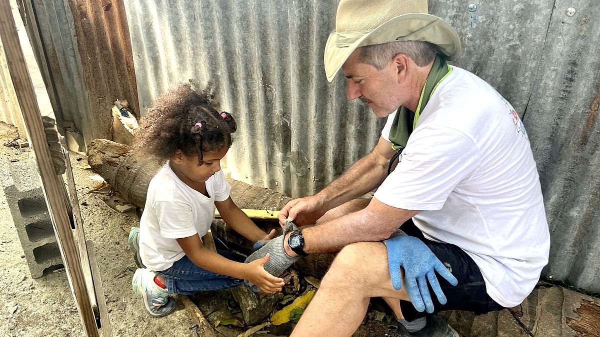 Dominican Mission Trip Playing